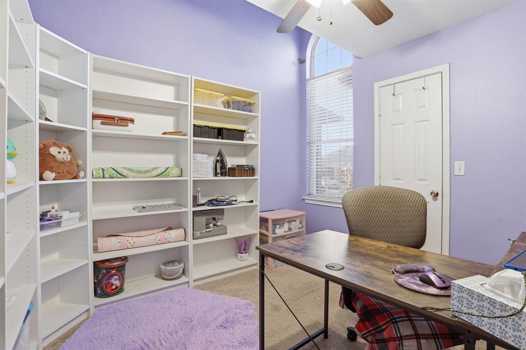 921 Calder Street Property Photo 18