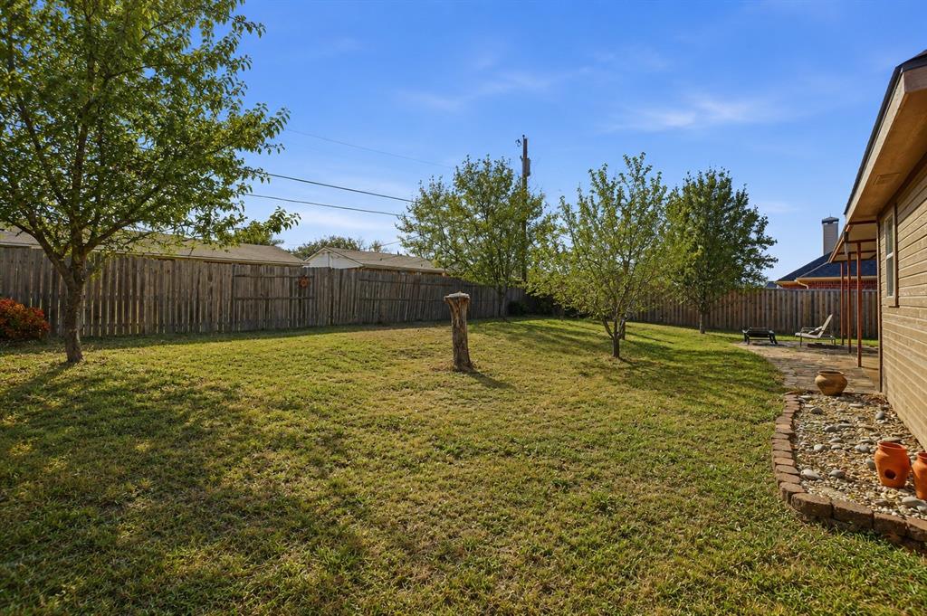 921 Calder Street Property Photo 25