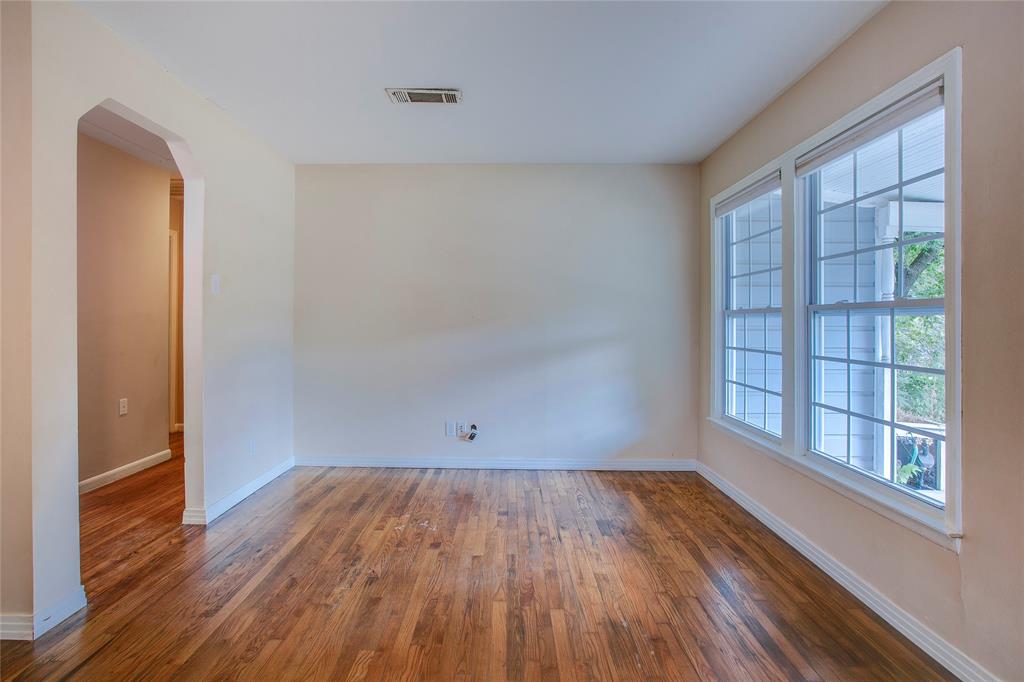 1806 Lakeland Drive Property Photo 5