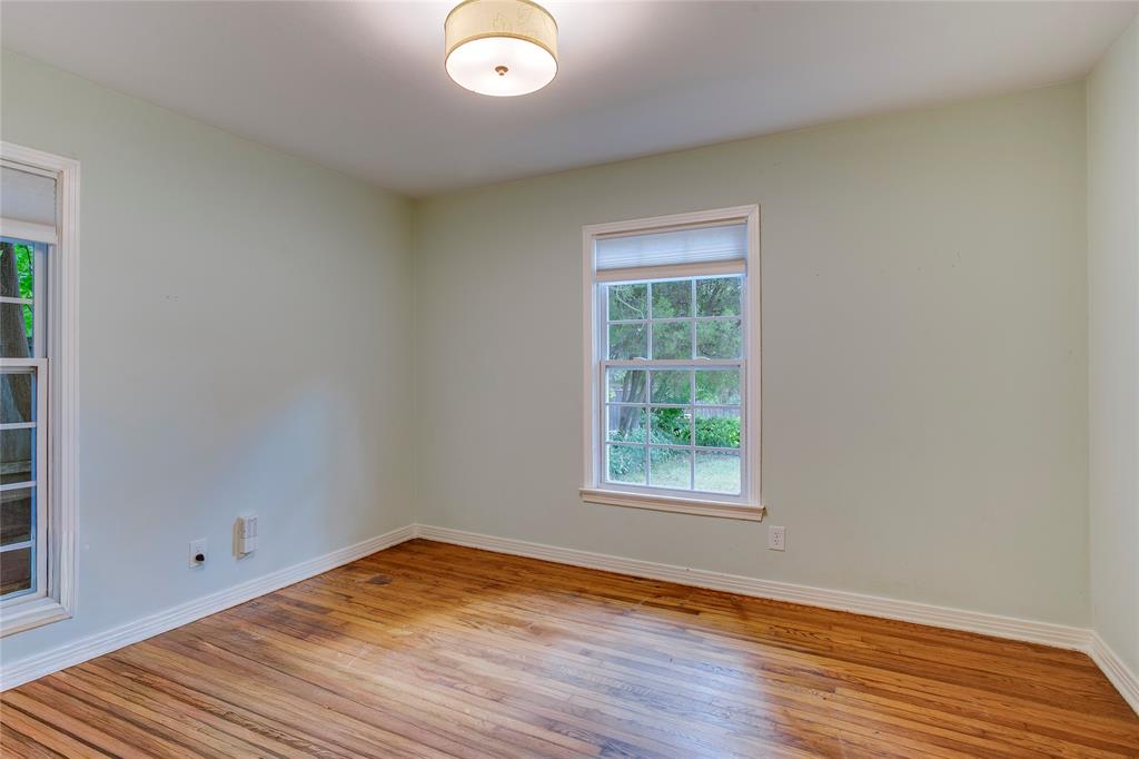 1806 Lakeland Drive Property Photo 13