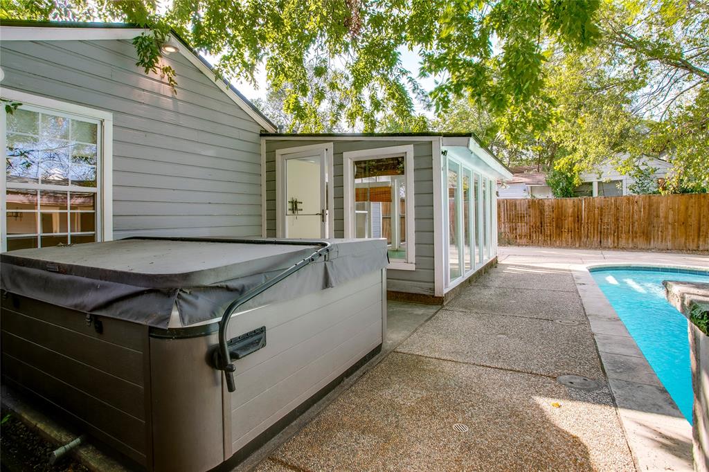 1806 Lakeland Drive Property Photo 18