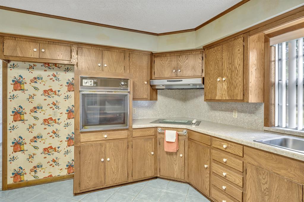 1368 County Road 2206 Property Photo 11