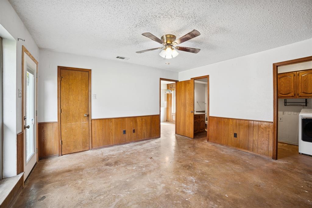 8076 Fm 35 Road Property Photo 14