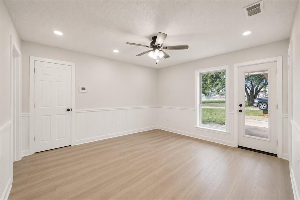 8076 Fm 35 Road Property Photo 15