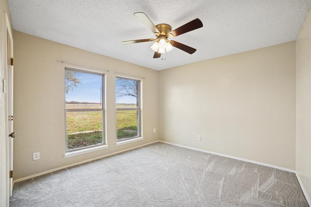 8076 Fm 35 Road Property Photo 16
