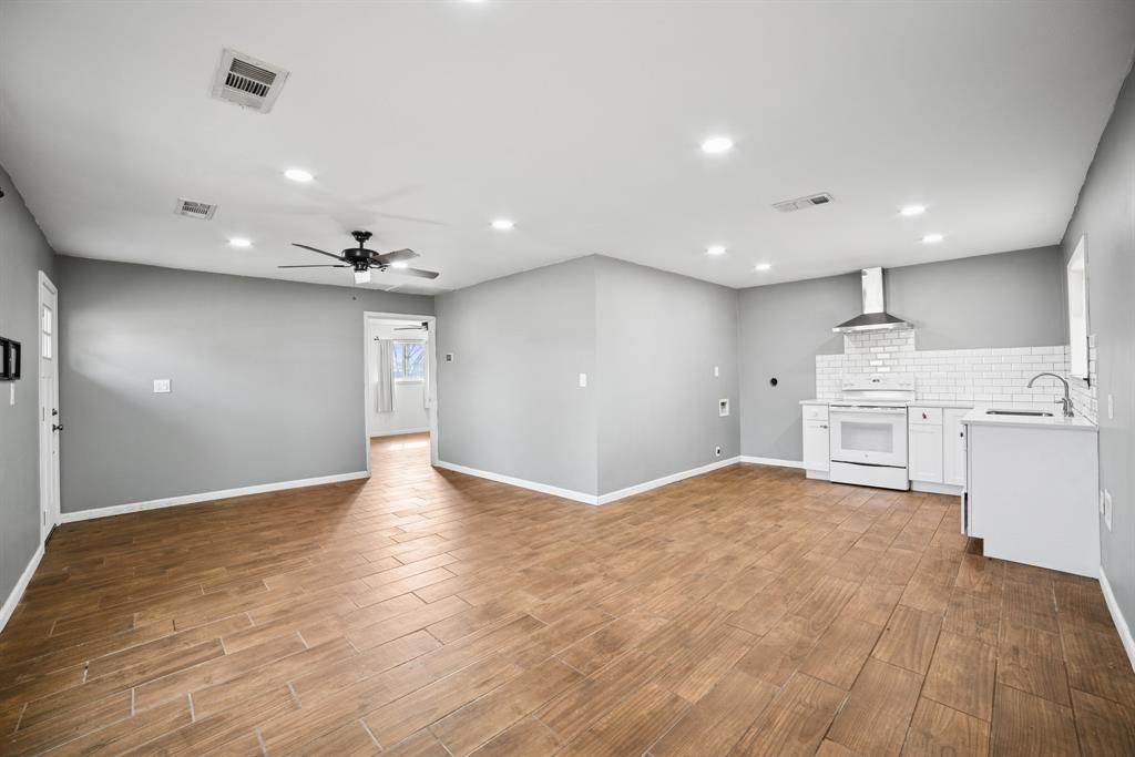 8076 Fm 35 Road Property Photo 19