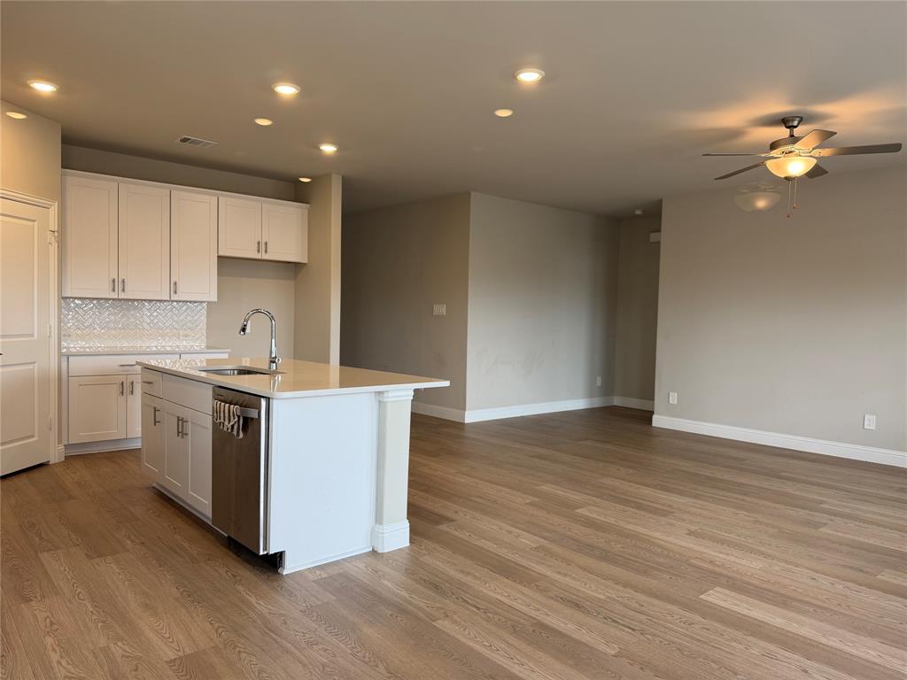1093 Eagle Run Lane Property Photo 2