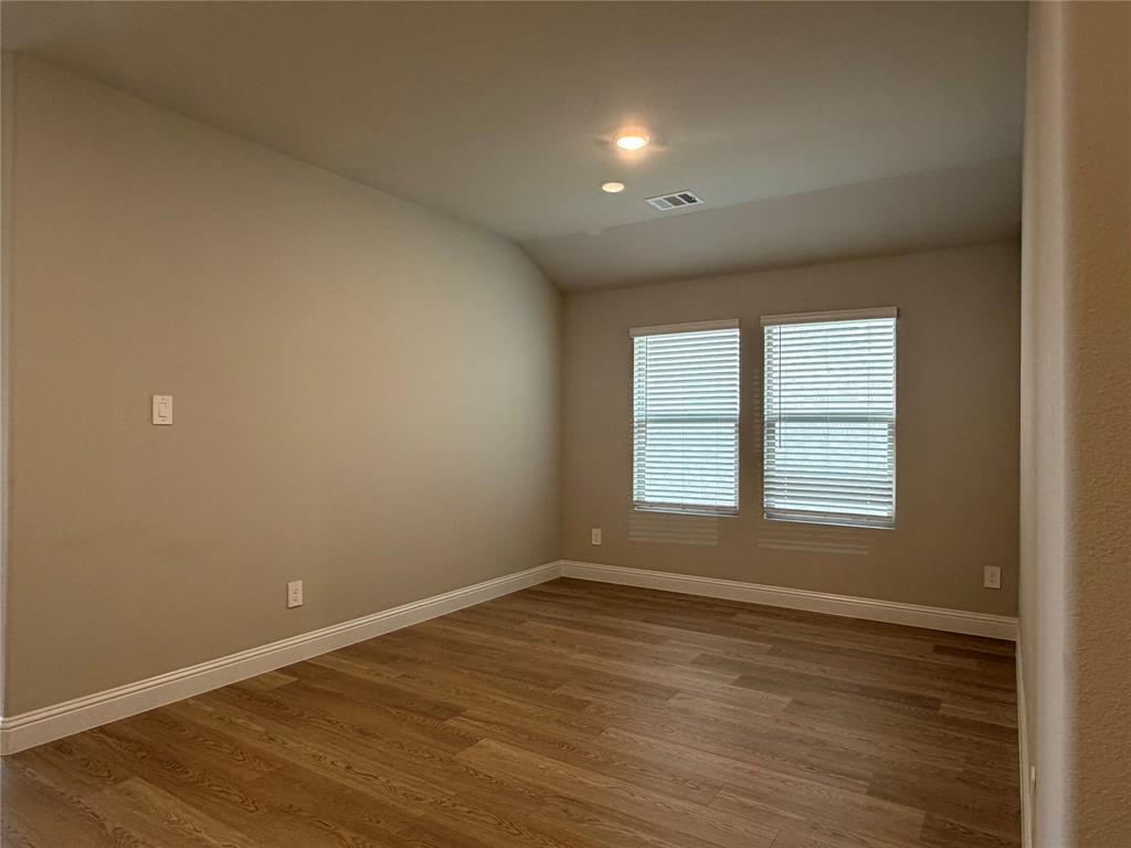 1093 Eagle Run Lane Property Photo 7