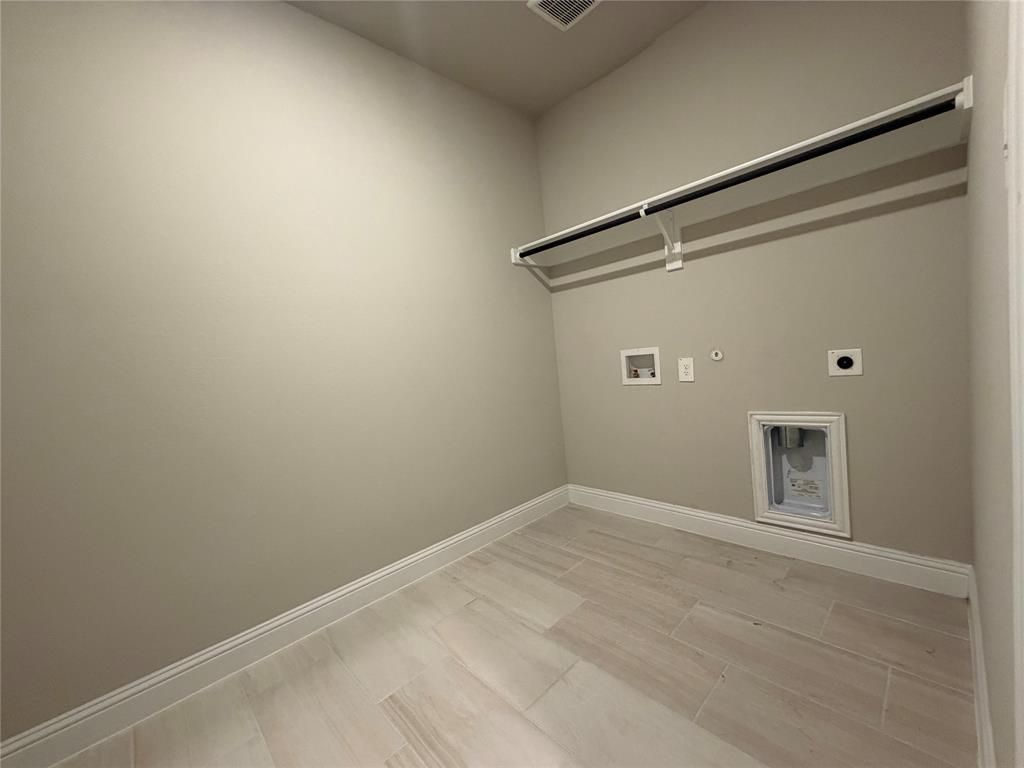 1093 Eagle Run Lane Property Photo 13
