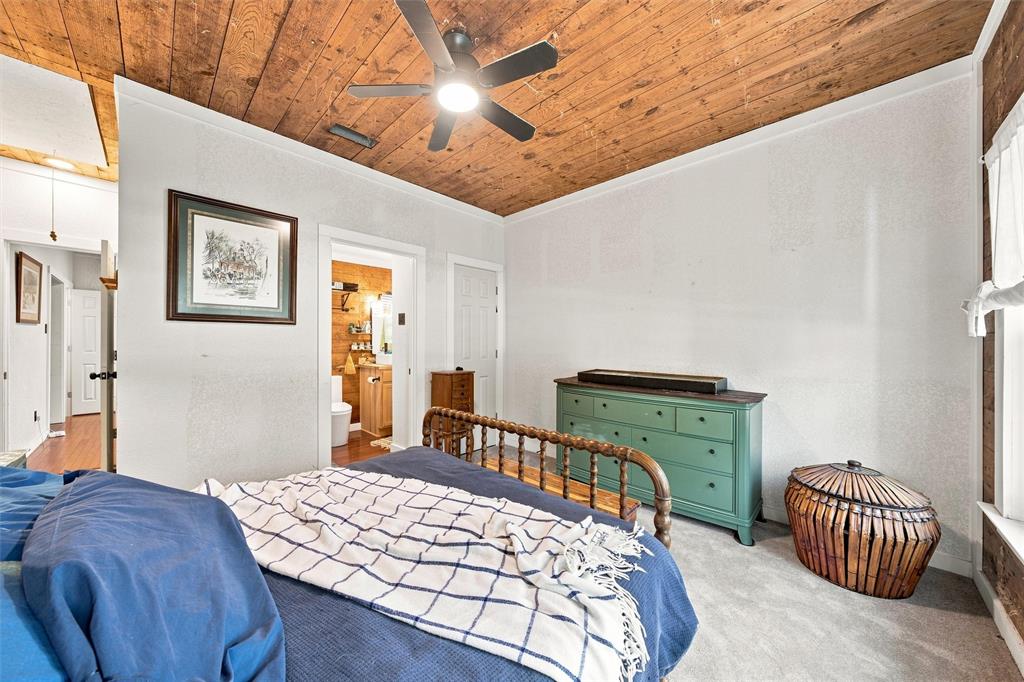 202 E Avenue Property Photo 22