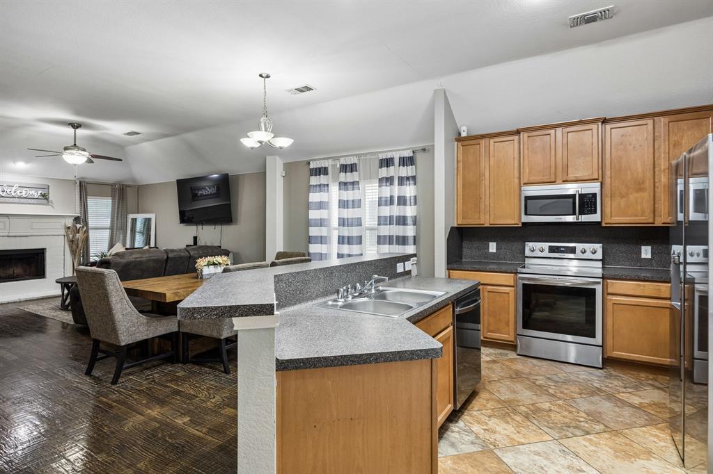 1023 Aviary Property Photo 9