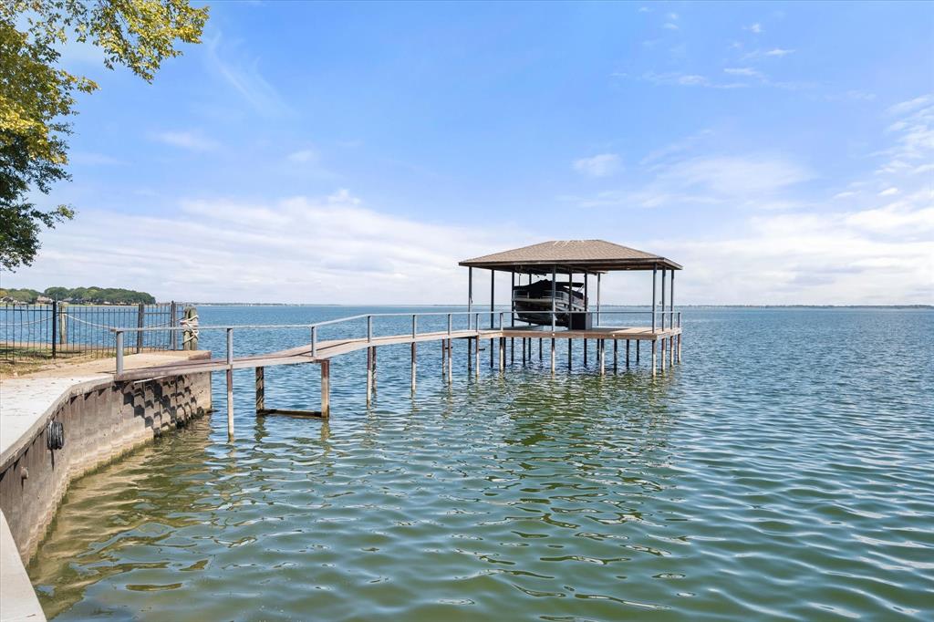 215 Pelican Point Property Photo 32