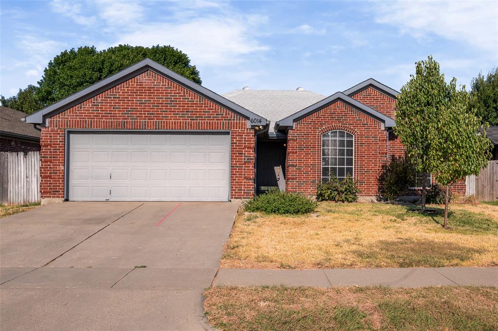 6014 Harwood Crossing Drive Property Photo 1