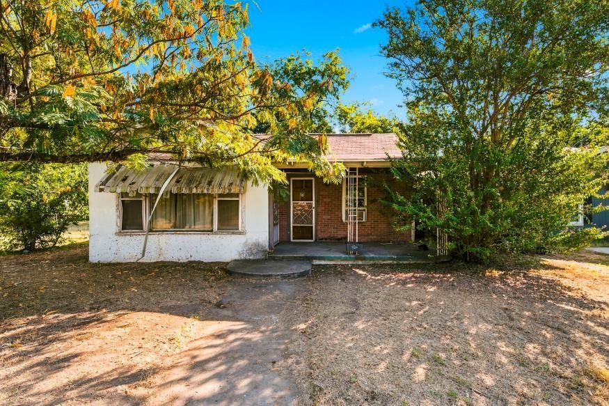 915 Dawson Street Property Photo 1