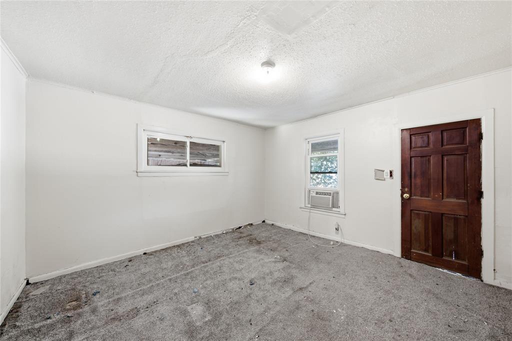 915 Dawson Street Property Photo 11