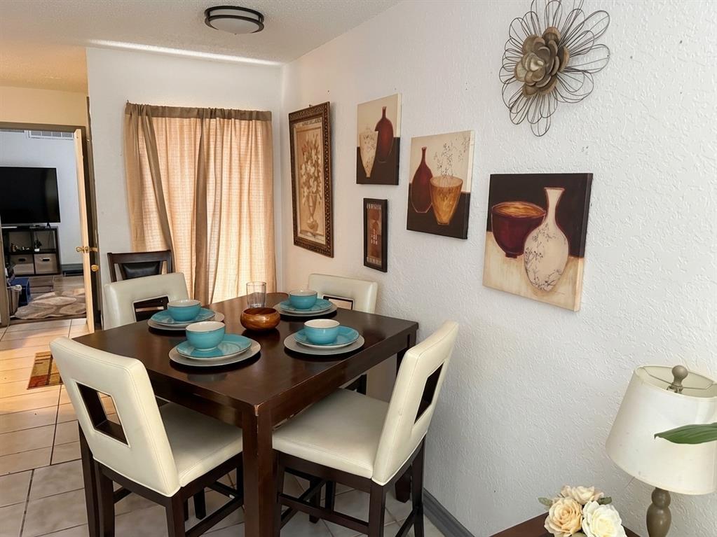 9813 Walnut Street G 201 Property Photo 2