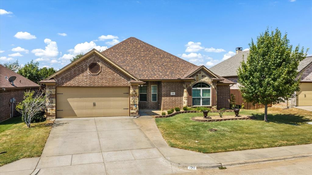 122 Donna Circle Property Photo 1