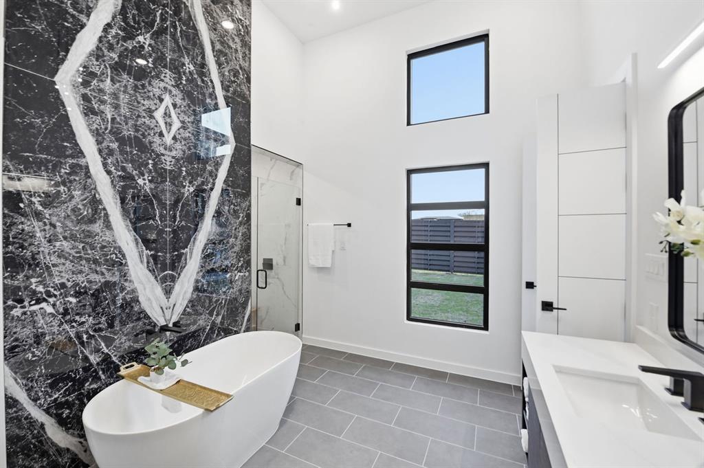 3906 Longhorn Road Property Photo 7