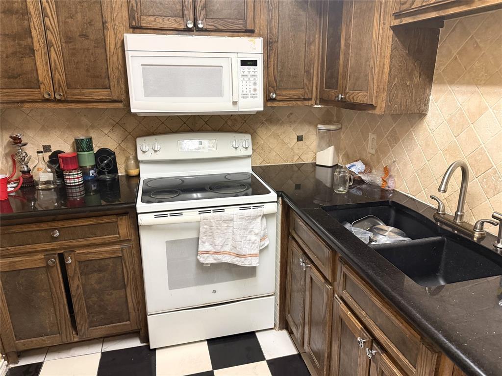 9825 Walnut Street M 207 Property Photo 3