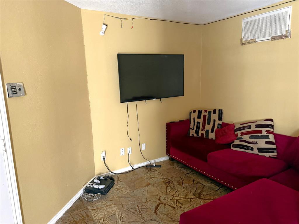 9825 Walnut Street M 207 Property Photo 4