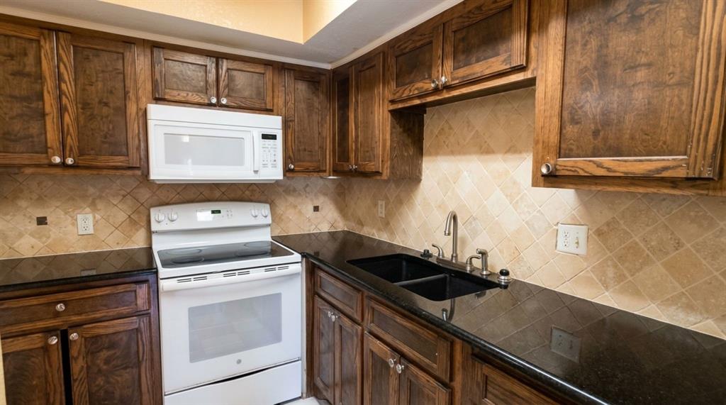 9829 Walnut Street O 207 Property Photo 2