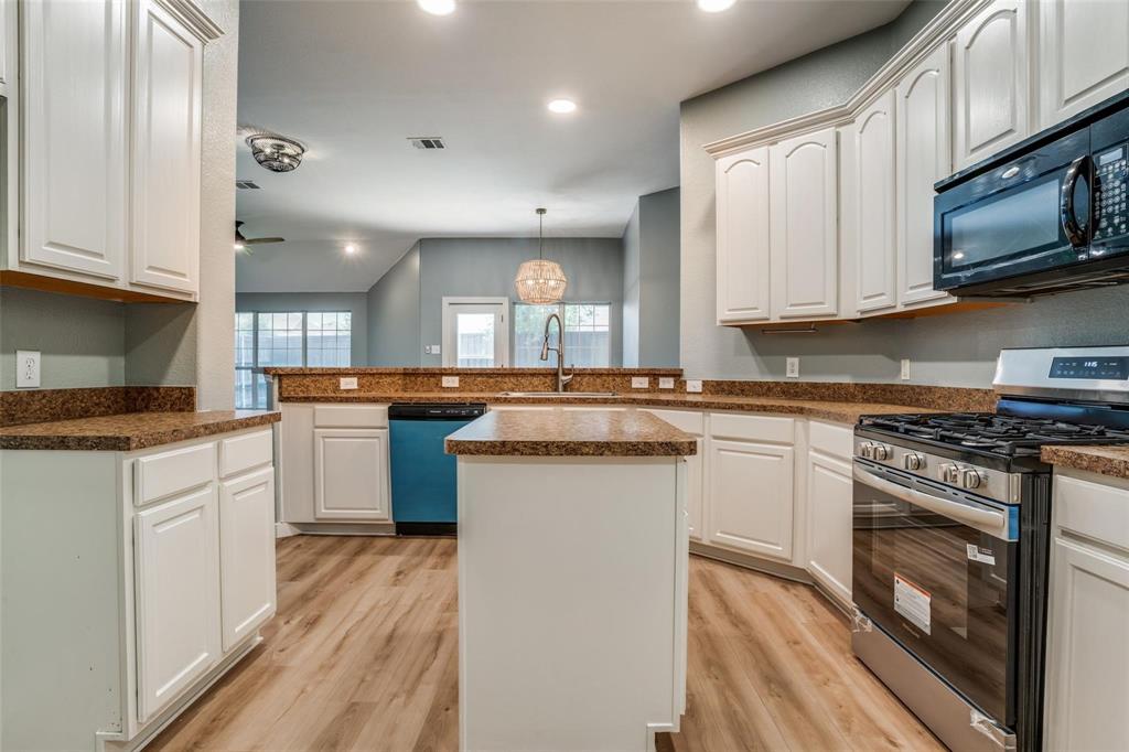 3925 La Tierra Linda Trail Property Photo 11