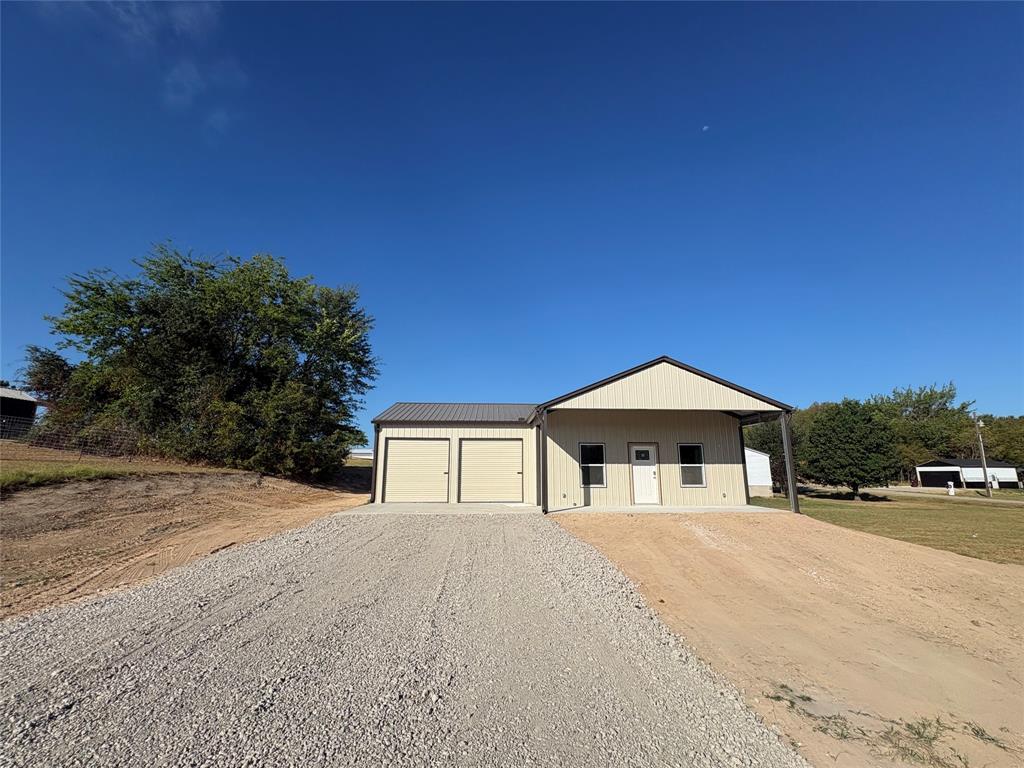 215 Quanah Property Photo 7