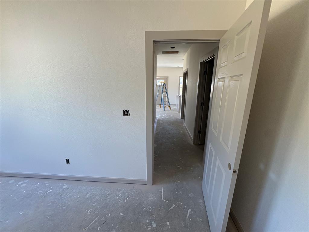 215 Quanah Property Photo 13