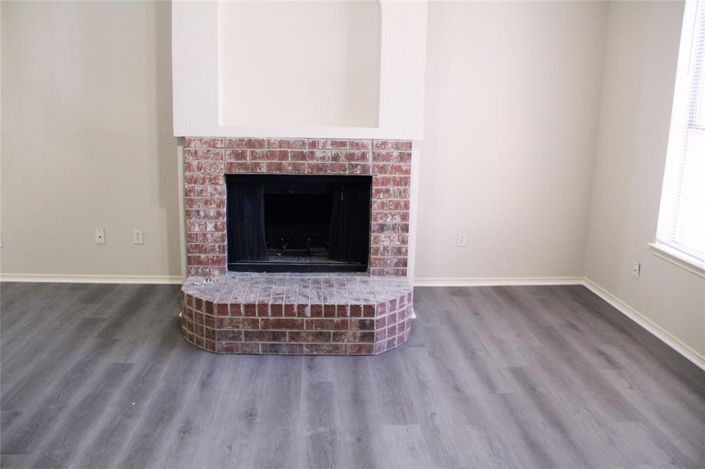 8140 Heritage Place Drive Property Photo 3