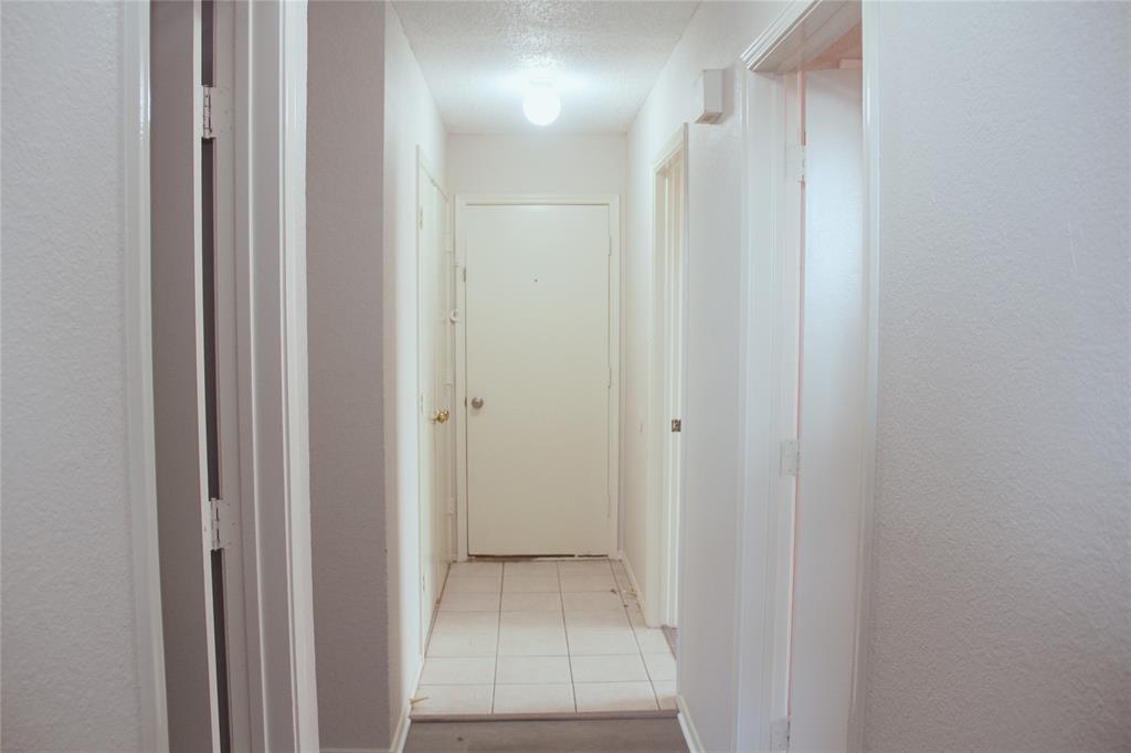 8140 Heritage Place Drive Property Photo 17