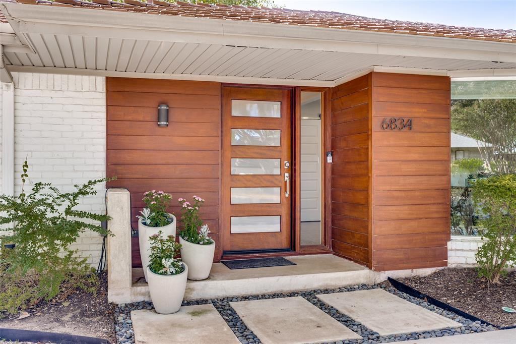 6834 Quarterway Drive Property Photo 1