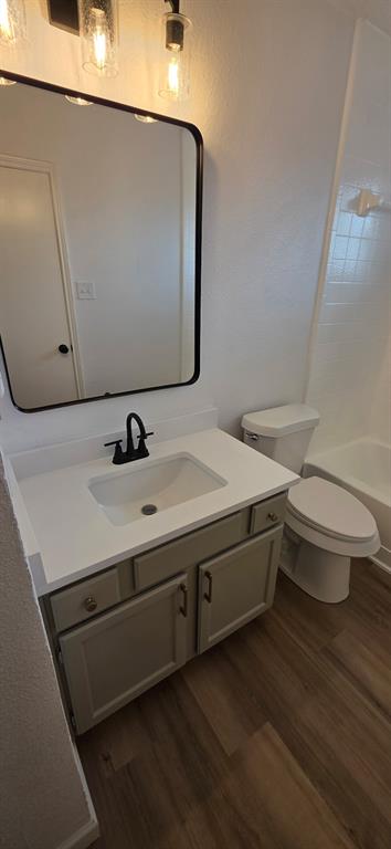 414 Valley Mills Drive Property Photo 8