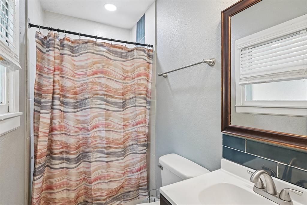 3204 Aurora Street Property Photo 9