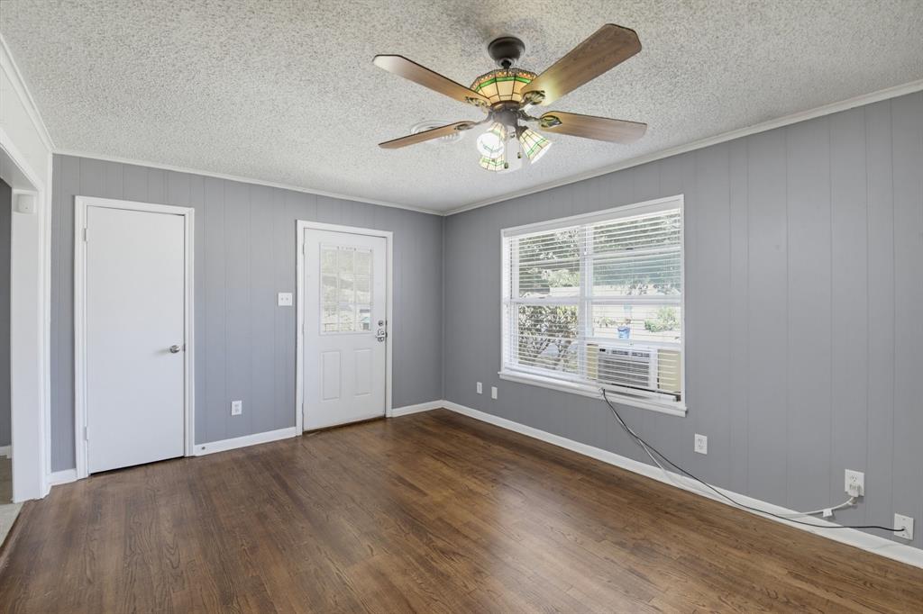 5328 Ira Street Property Photo 5