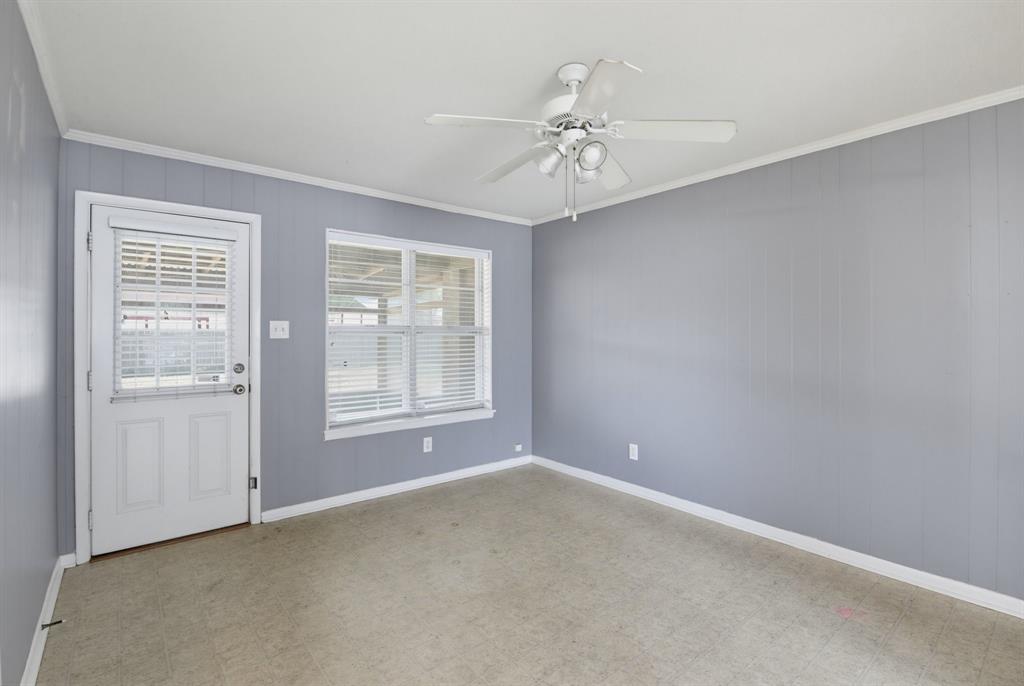 5328 Ira Street Property Photo 11