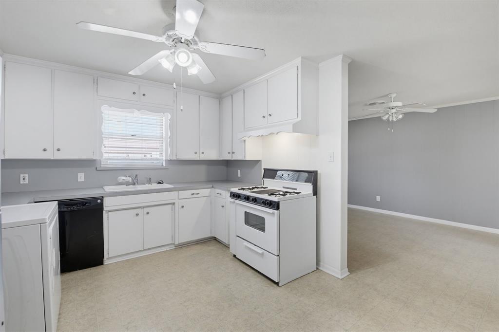 5328 Ira Street Property Photo 13
