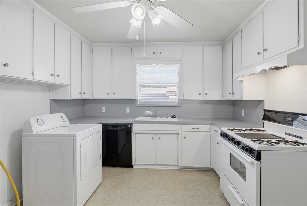 5328 Ira Street Property Photo 14