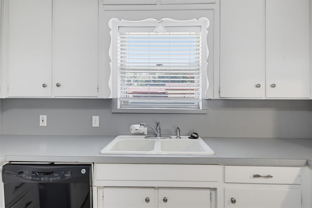 5328 Ira Street Property Photo 16