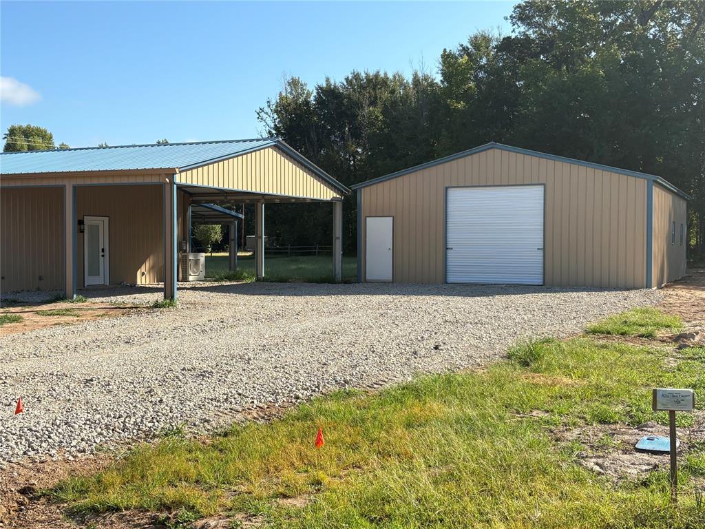 644 Comanche Property Photo 3