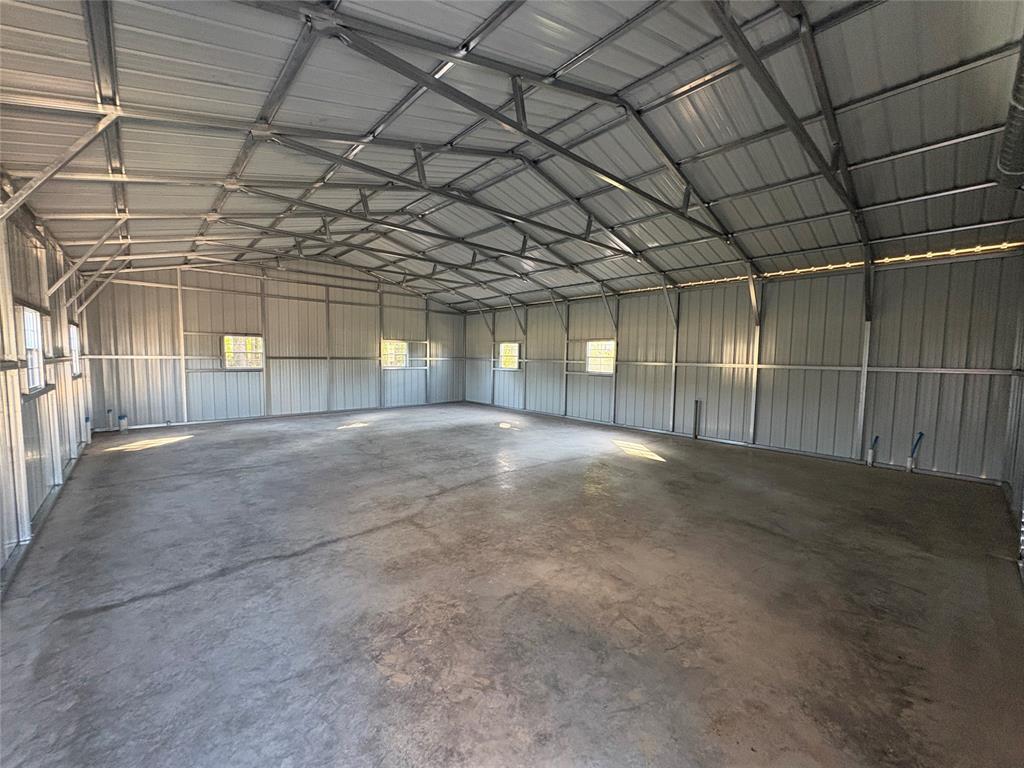 644 Comanche Property Photo 4