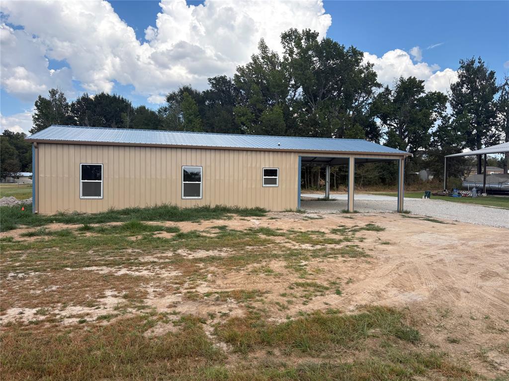 644 Comanche Property Photo 6