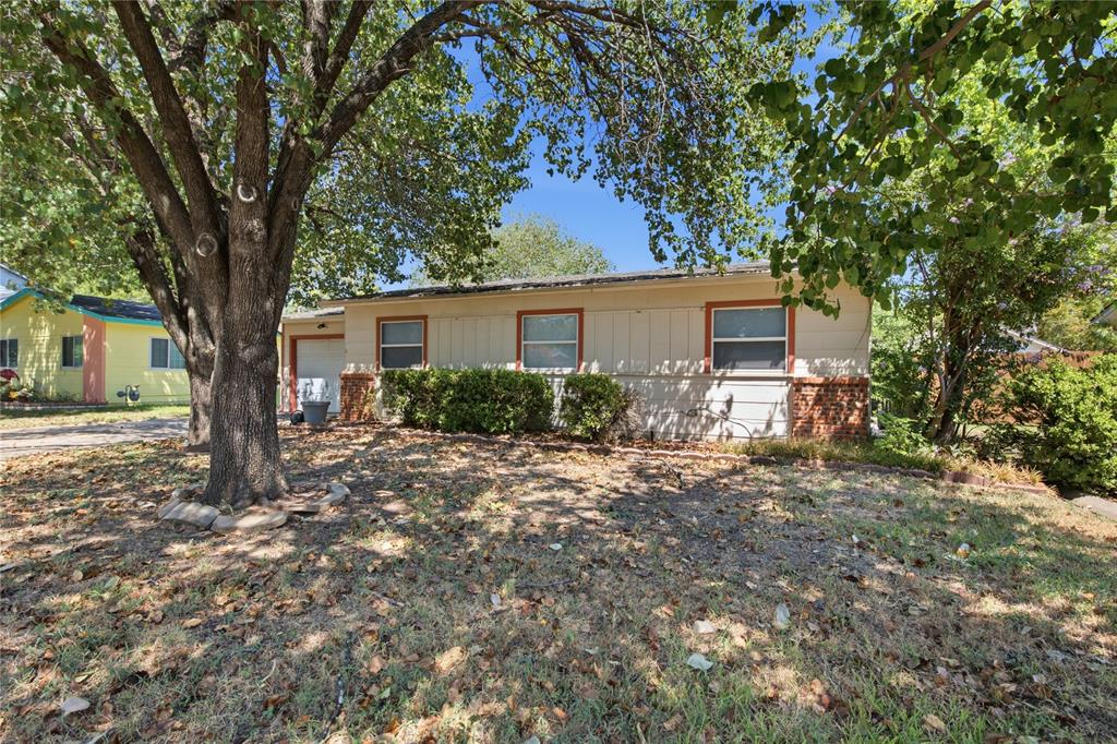 740 Thomas Avenue Property Photo 2