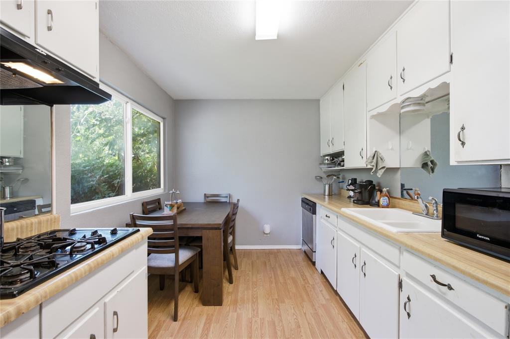 740 Thomas Avenue Property Photo 8