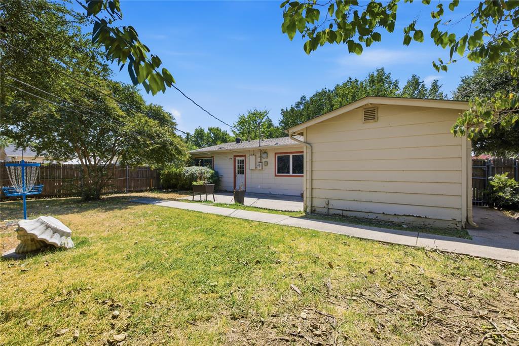 740 Thomas Avenue Property Photo 15