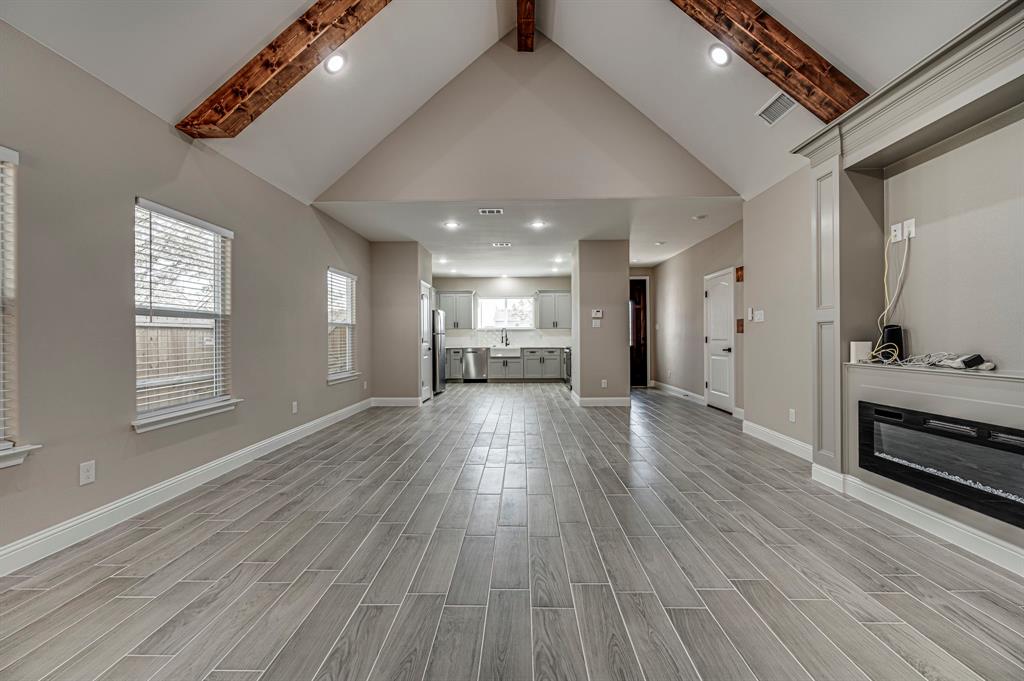 5858 Black Pine Circle Property Photo 2