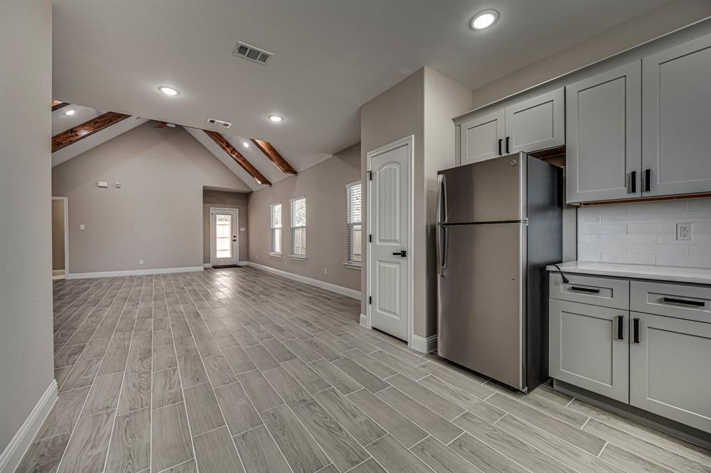 5858 Black Pine Circle Property Photo 11