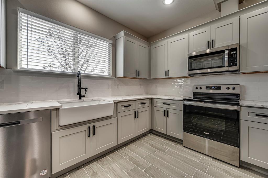 5858 Black Pine Circle Property Photo 12