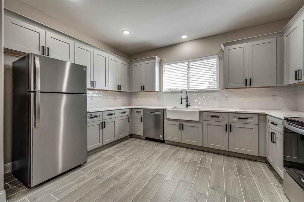 5858 Black Pine Circle Property Photo 13