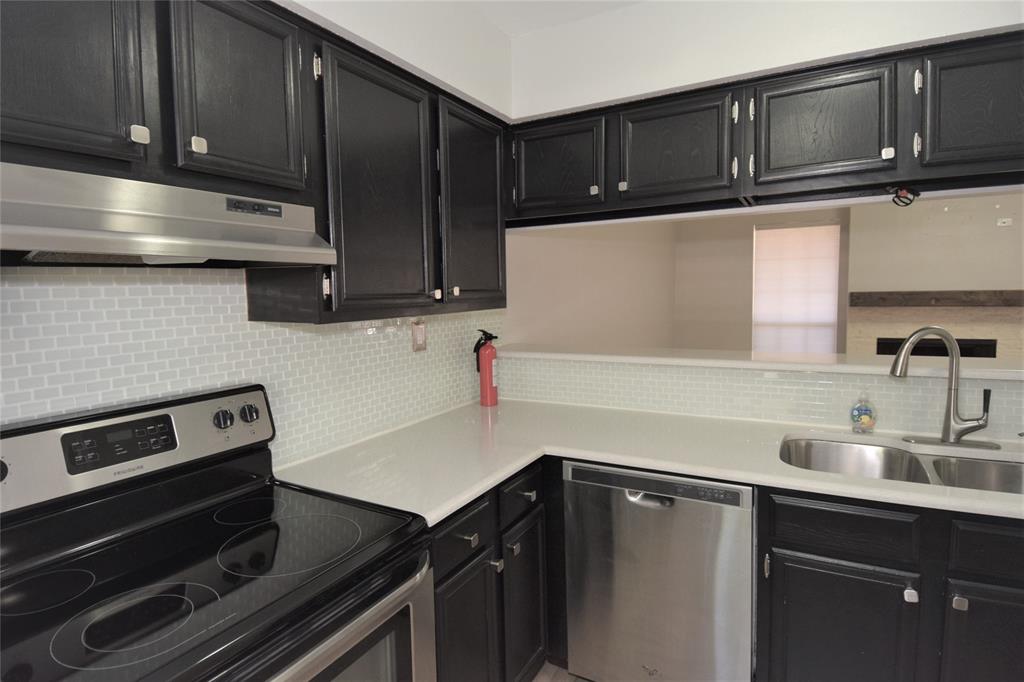 16301 Ledgemont Lane 176 Property Photo 5