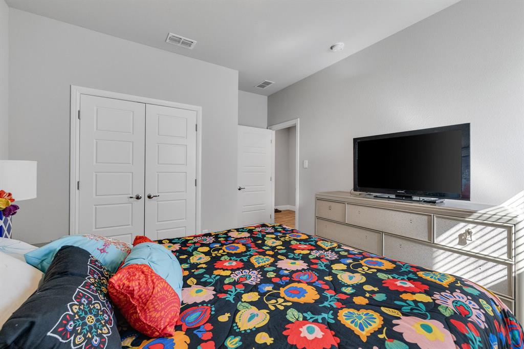 1501 Razorbill Road Property Photo 12